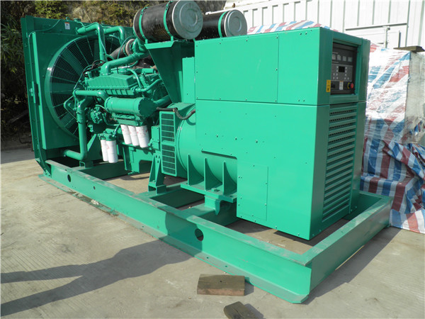 新野发电车出租-柴油发电机散热器怎样散热