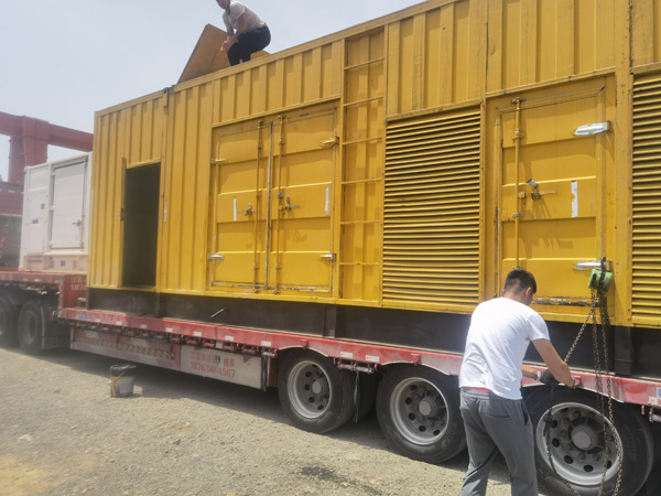 新野发电机出租100KW发电机需要什么规格的电缆线？