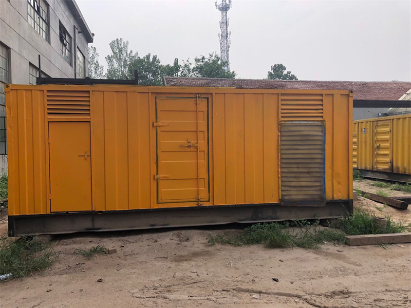 新野柴油发电机如何判断新机油是否已经完全充满机油滤清器？