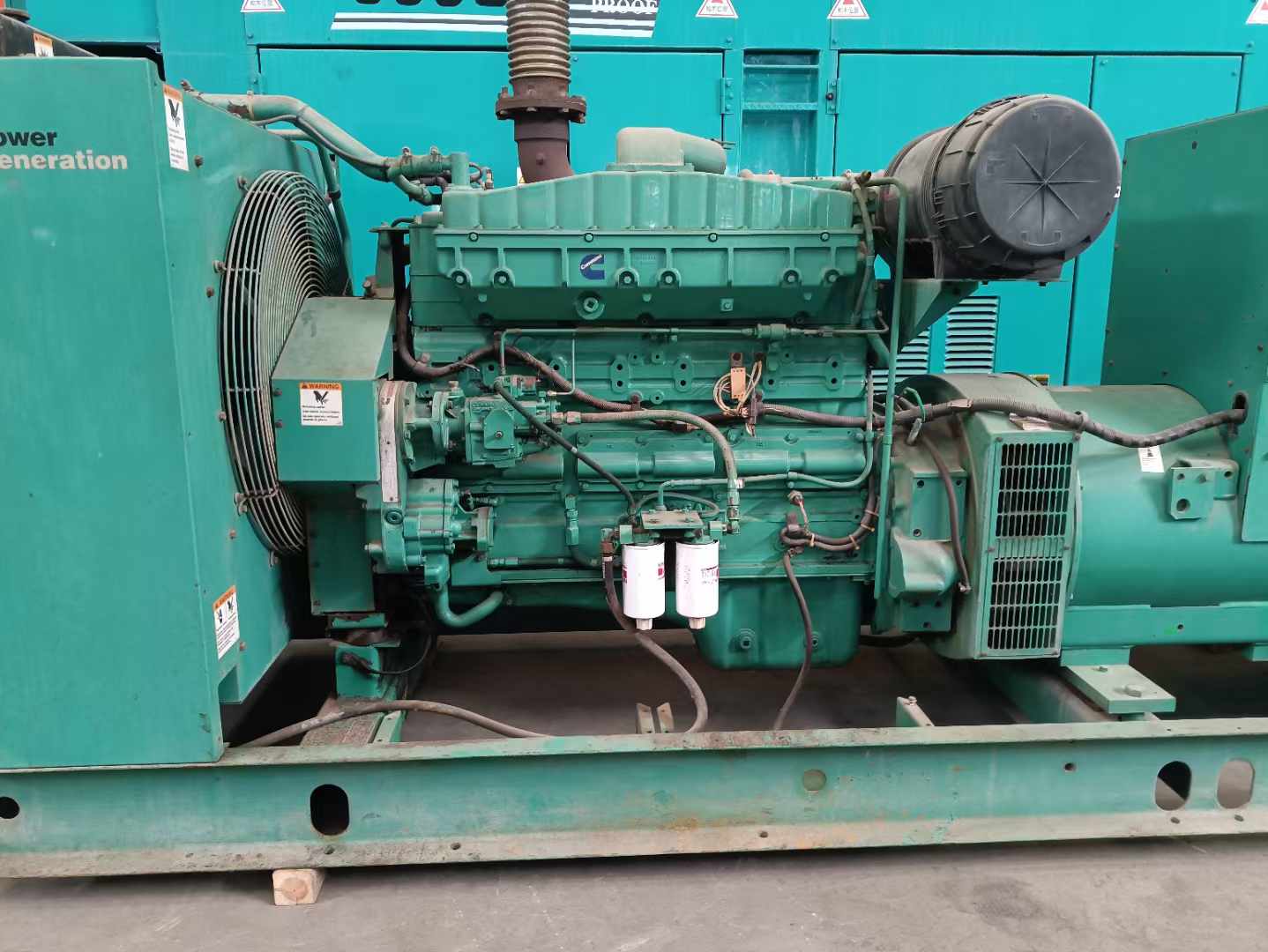 新野过载会对 600kW 柴油发电机组造成哪些损害？