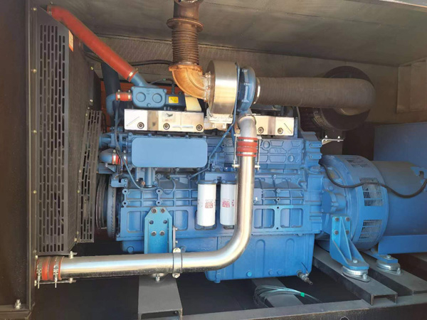 新野柴油发电机组一般有几种电压输出？