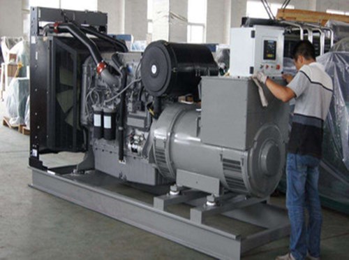 新野柴油发电机组和储能设备配合使用的案例