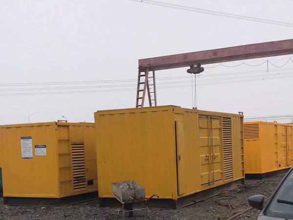 新野100kw柴油发电机组每小时油耗？