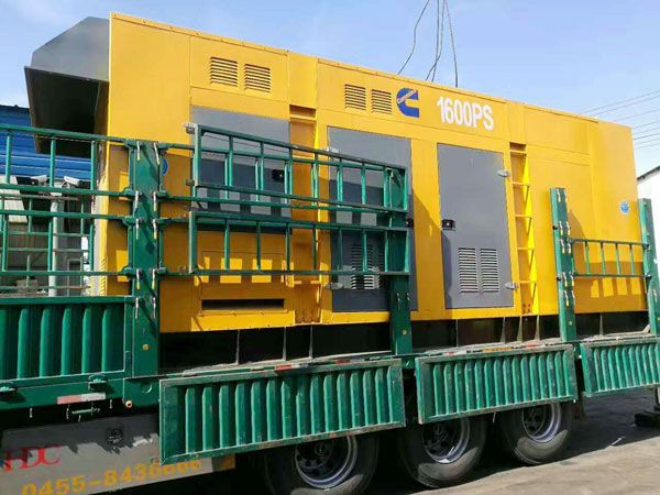 新野测量水冷式机油散热器密封件尺寸时的注意事项有哪些？